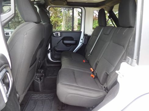 Used 2019 Jeep Wrangler Unlimited Sport S AWD/4WD image 8