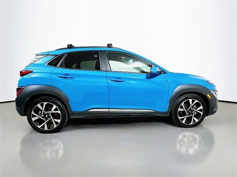 Used 2022 Hyundai Kona Limited image 8