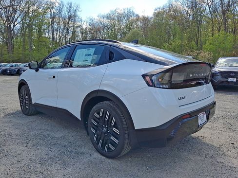 New 2026 Nissan Leaf Platinum+ FWD image 3
