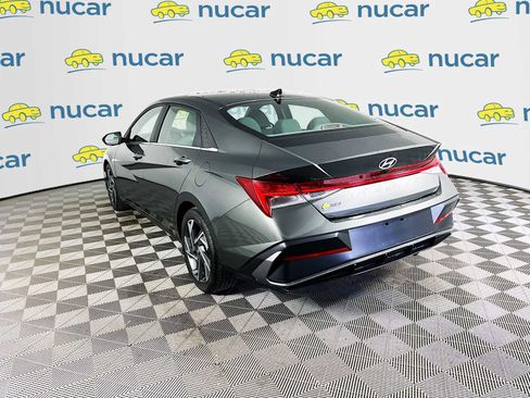 Certified 2024 Hyundai Elantra SEL w/ Convenience Package image 5