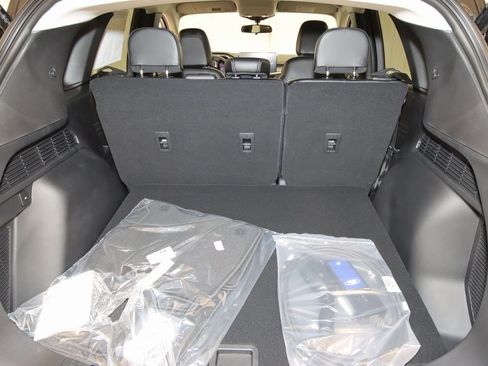 Certified 2024 Ford Escape SE image 58