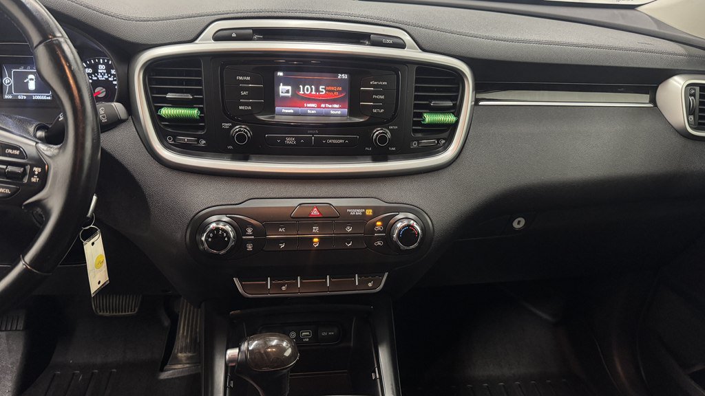 Used 2016 Kia Sorento AWD w/ LX Convenience Package image 19