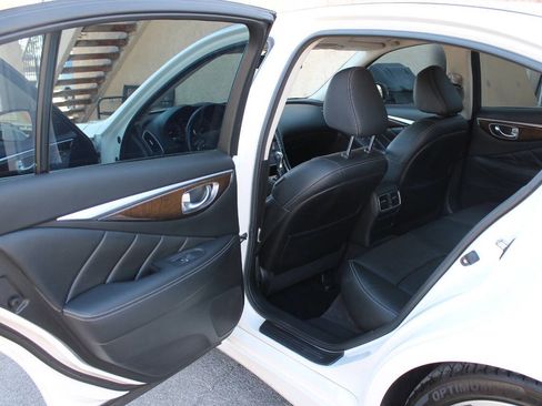 Used 2014 INFINITI Q50 Hybrid AWD w/ Deluxe Technology Package image 23