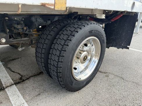 Used 2015 Ford F550 4x4 Regular Cab Super Duty image 6