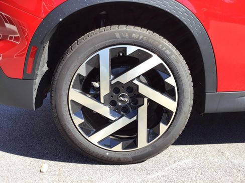 Certified 2025 MINI Cooper Countryman S image 23