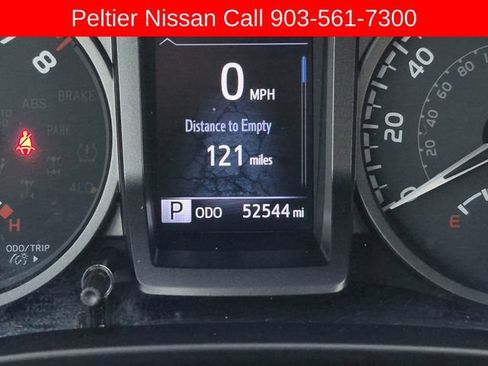 Used 2020 Toyota Tacoma TRD Off-Road w/ TRD Premium Off Road Package AWD/4WD image 33