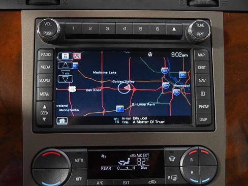 Used 2014 Lincoln Navigator 4WD image 30