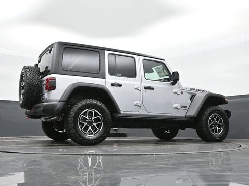 Used 2024 Jeep Wrangler Unlimited Rubicon w/ Capability Package AWD/4WD image 40