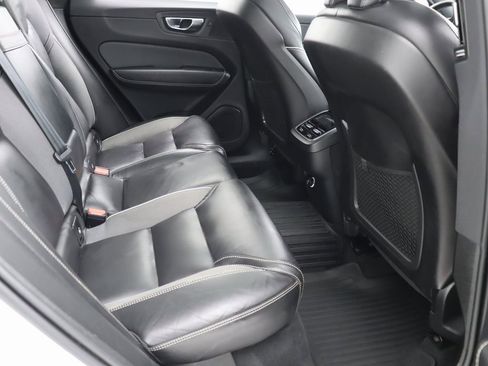 Used 2020 Volvo XC60 T5 R-Design w/ Protection Package image 30