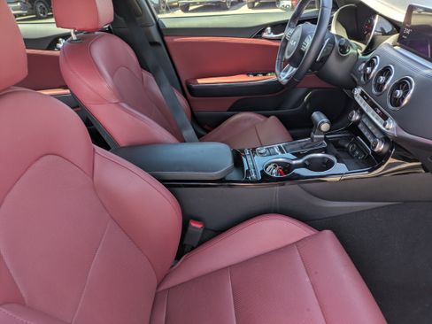 Used 2023 Kia Stinger GT-Line w/ Sun & Sound Package RWD image 11