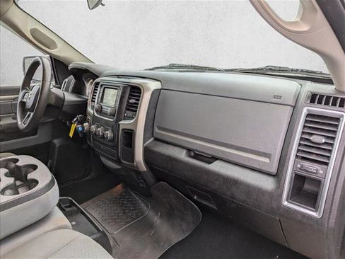Used 2019 RAM 1500 Classic SLT image 24