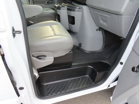 Used 2014 Ford E-150 and Econoline 150 image 18