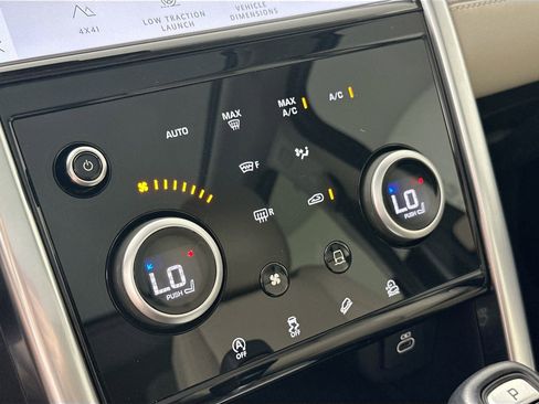 Certified 2023 Land Rover Discovery Sport S image 17