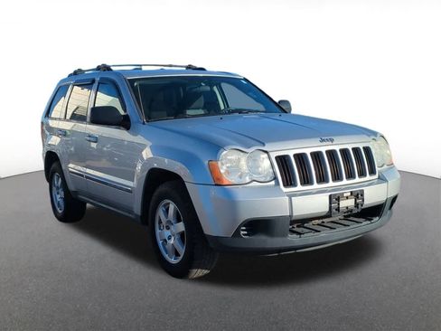 Used 2010 Jeep Grand Cherokee Laredo image 8