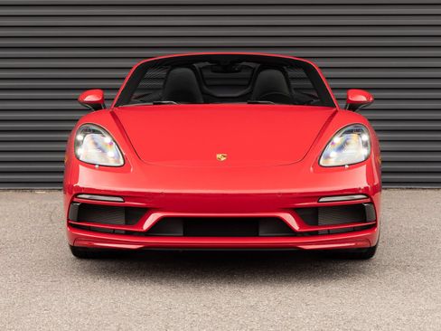 Certified 2025 Porsche 718 Boxster RWD image 8
