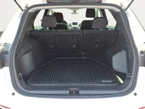 Used 2024 Chevrolet Equinox LS w/ LS Convenience Package FWD image 19