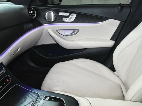 Used 2022 Mercedes-Benz E 450 4MATIC Sedan w/ Night Package image 49