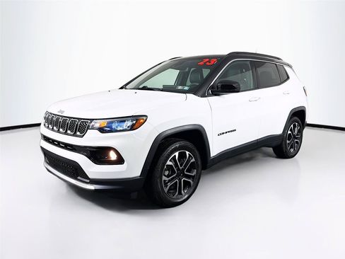 Used 2023 Jeep Compass Limited w/ Sun and Sound Group AWD/4WD image 7