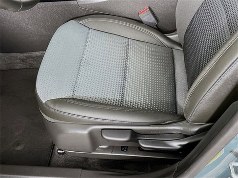 Certified 2025 Chevrolet Trax LT w/ LT Convenience Package image 22