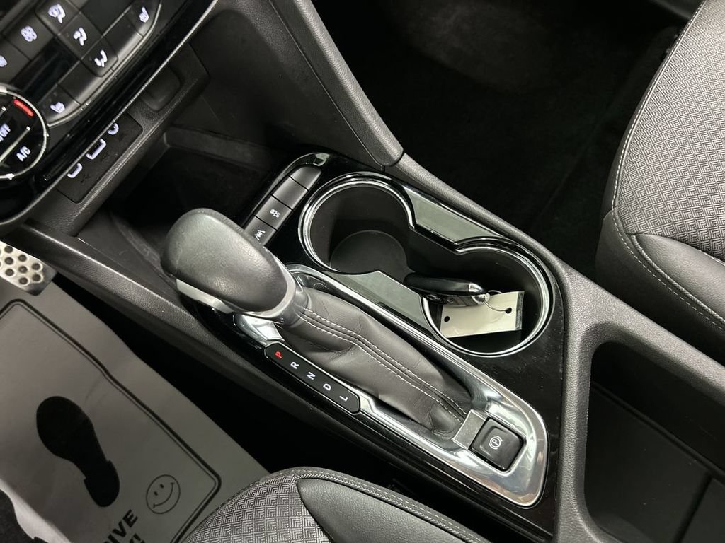 Certified 2023 Buick Encore GX Select w/ Sport Touring Package FWD image 17