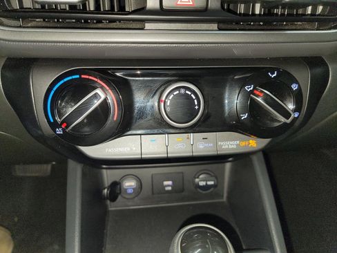 Used 2022 Hyundai Kona SEL FWD image 21