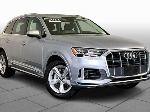 Used 2022 Audi Q7 3.0T Premium w/ Interior Protection Package image 2