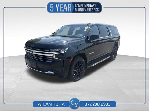 Used 2022 Chevrolet Suburban LT AWD/4WD image 1