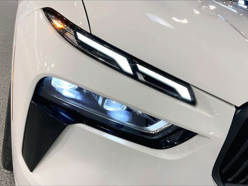 Used 2023 BMW X7 M60i w/ Executive Package image 24