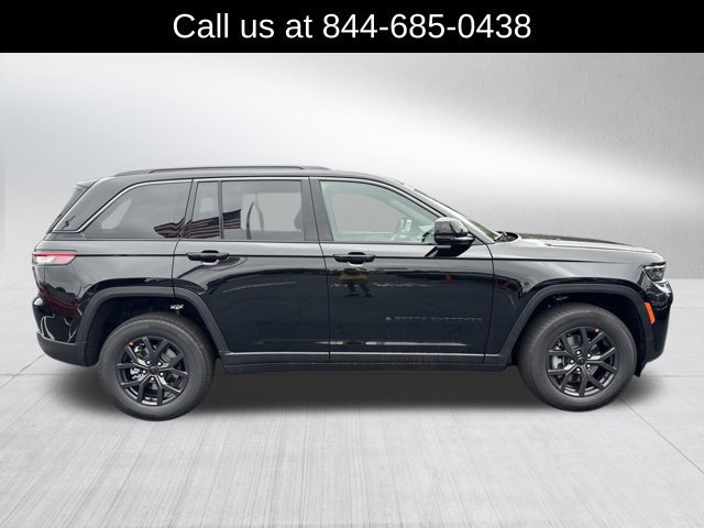 New 2027 Jeep Grand Cherokee 4WD image 4