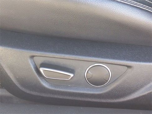 Used 2017 Ford Mustang Premium image 17