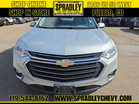 Used 2020 Chevrolet Traverse LT w/ Driver Confidence II Package AWD/4WD image 2