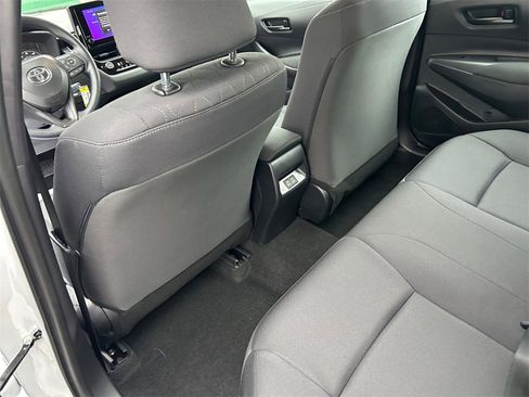Used 2025 Toyota Corolla LE image 16