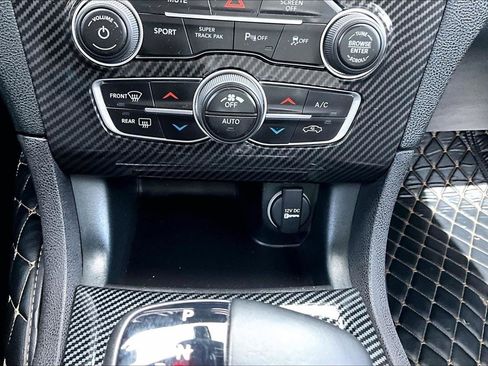 Used 2018 Dodge Charger R/T image 15