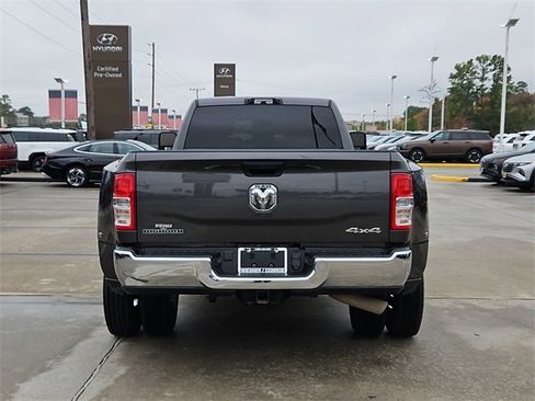 Used 2023 RAM 3500 Big Horn w/ Level 1 Equipment Group image 9