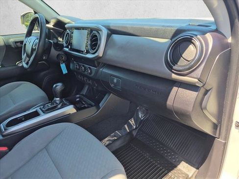 Used 2020 Toyota Tacoma SR5 RWD image 23
