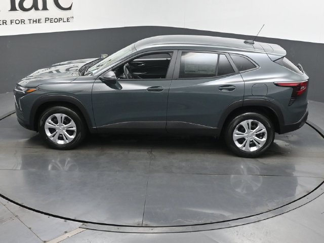 New 2026 Chevrolet Trax LS FWD image 21