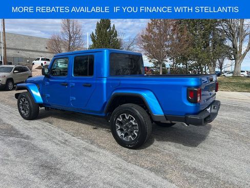 New 2026 Jeep Gladiator Sport AWD/4WD image 3