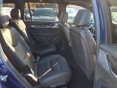 Used 2023 Cadillac XT6 Premium Luxury image 40