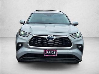Used 2022 Toyota Highlander XLE AWD/4WD video 2