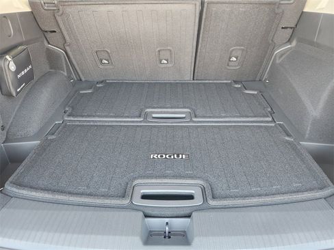 New 2026 Nissan Rogue Platinum image 21