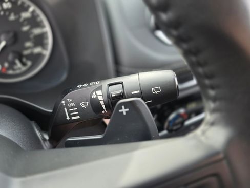 Used 2024 Nissan Rogue SV w/ SV Premium Package FWD image 36
