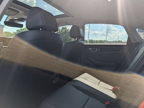 Used 2022 Honda Civic Touring image 13
