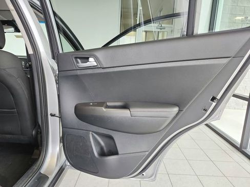 Used 2022 Kia Sportage LX AWD/4WD image 26