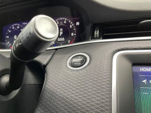 Used 2020 Land Rover Range Rover Evoque S image 25
