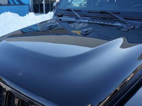 Used 2021 Jeep Gladiator Overland image 98