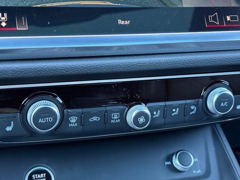 Certified 2023 Audi Q3 2.0T Premium Plus w/ Premium Plus Package image 20