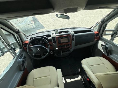 Used 2008 Dodge Sprinter 3500 image 21