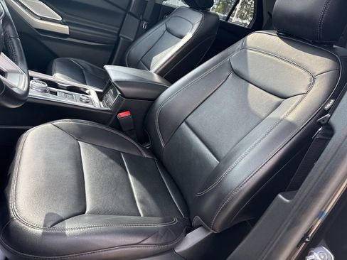 Used 2023 Ford Explorer Limited w/ Limited Technology Package AWD/4WD image 8