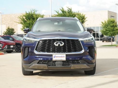 Used 2022 INFINITI QX60 Luxe w/ Cargo Package FWD image 2