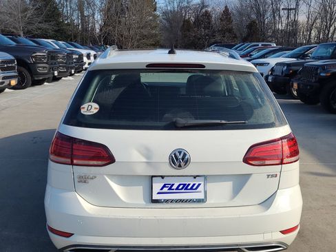 Used 2018 Volkswagen Golf SEL image 17